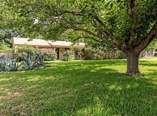304 W Spring Valley Rd, Hewitt, TX 76643