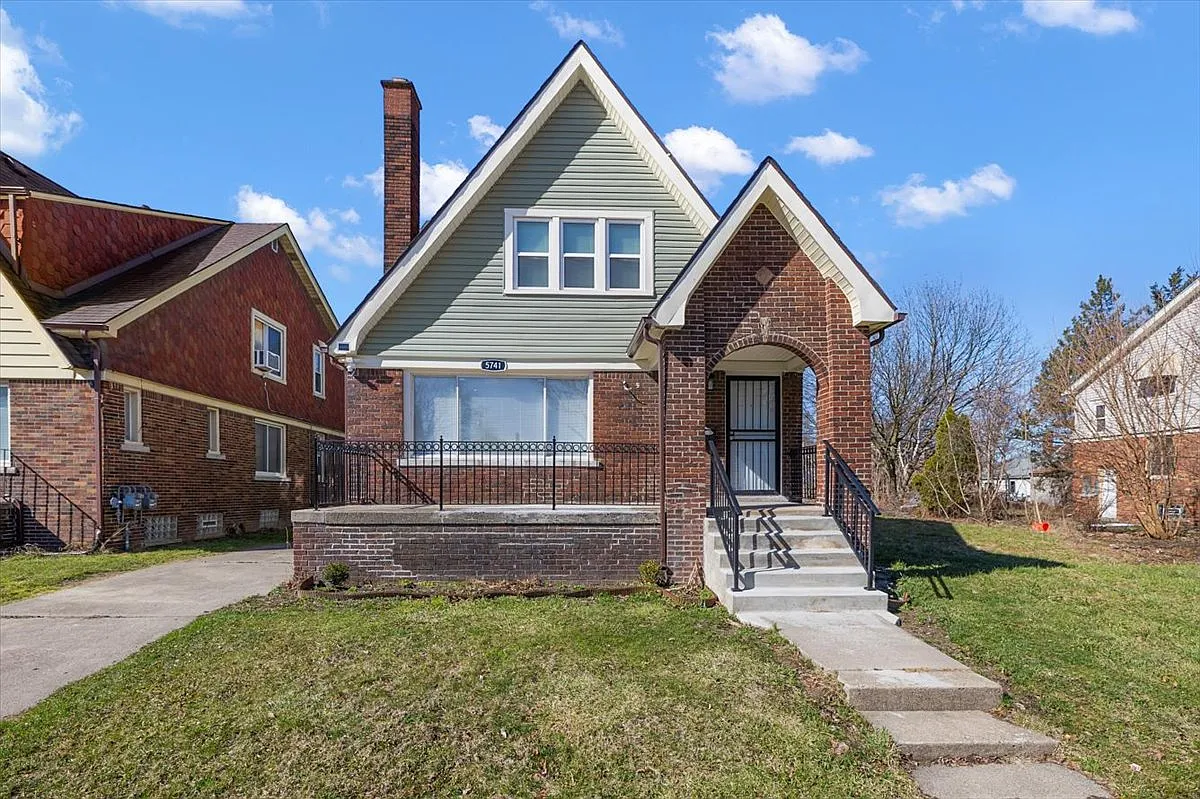 4 bed, 1000 sqft, $1,400 — Photo 1