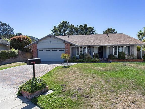 2nd image of 1390 Manzanita Dr