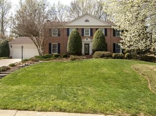 8008 Coach St, Potomac, MD 20854