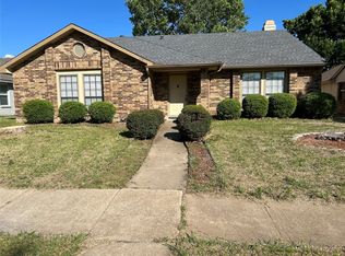 109 Kingsbridge Dr, Garland, TX 75040