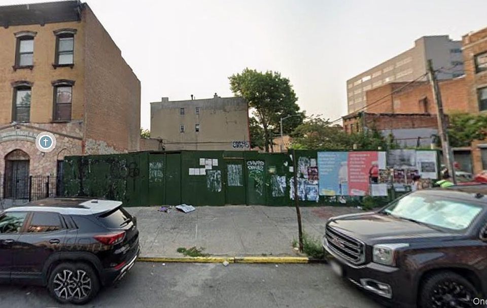 1st image of 284 Willis Avenue