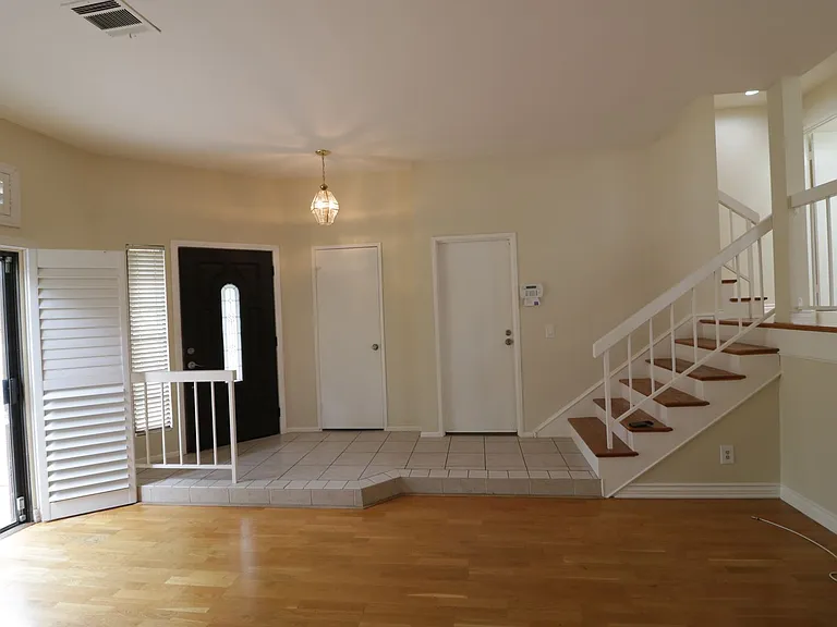 22525 Sherman Way #807 — Photo 10