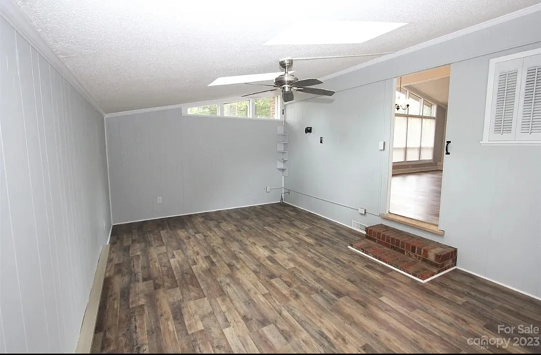 3 bed, 1900 sqft, $1,850 — Photo 3