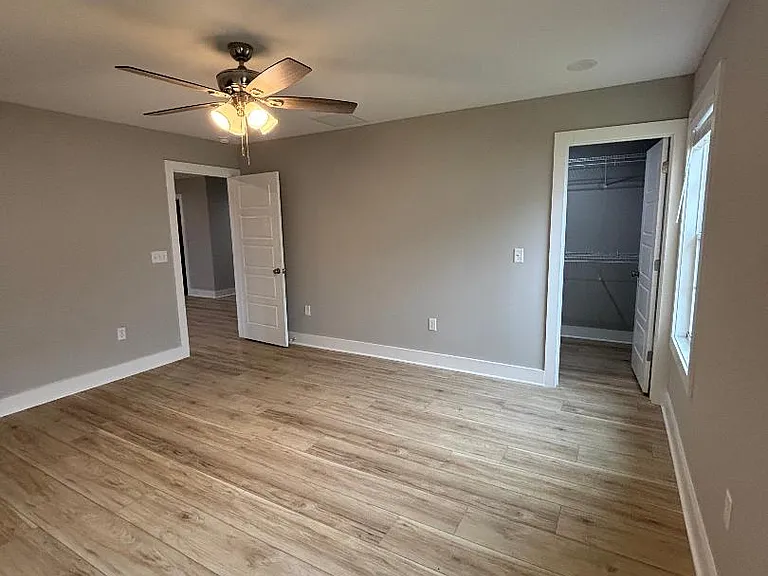 320 Whitley Ln — Photo 8