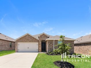 848 Glover Dr, Aubrey, TX 76227