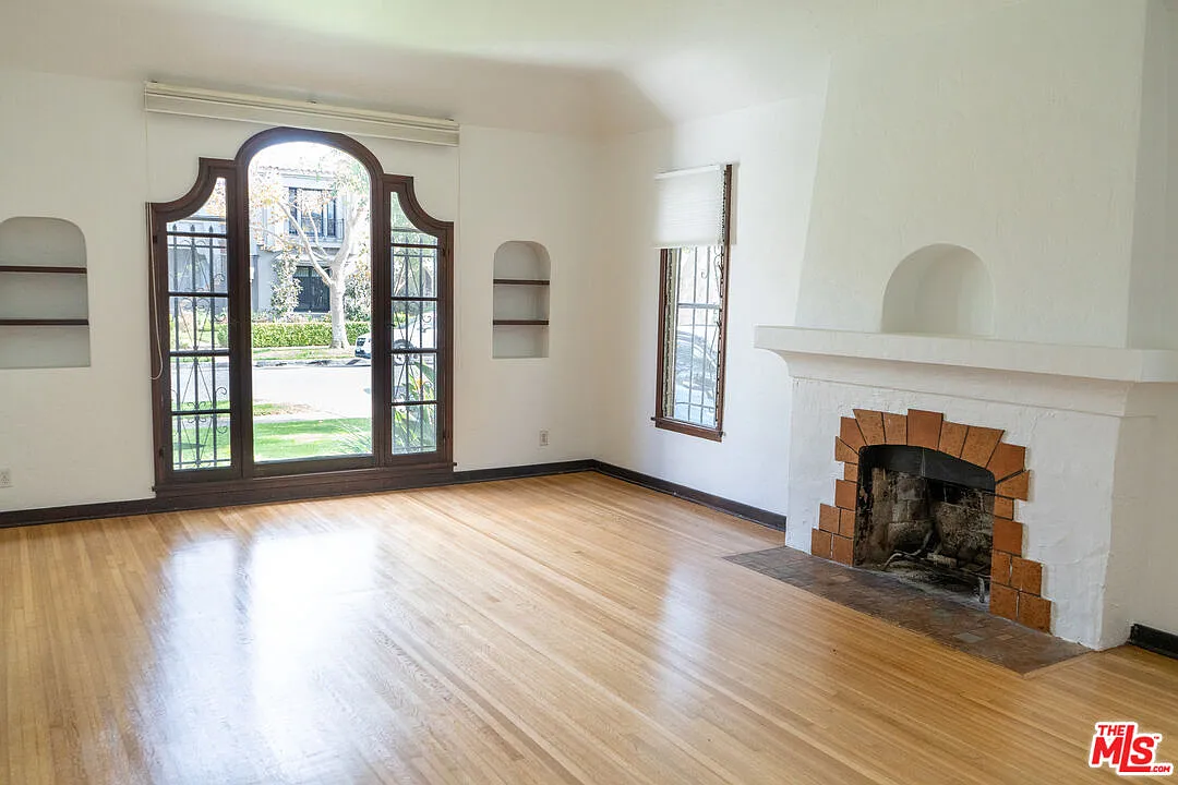 2 bed, 1.0 bath, 1449 sqft, $4,150 — Photo 4