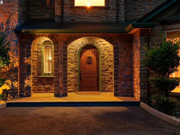 4519 NW 122nd St, Vancouver, WA 98686