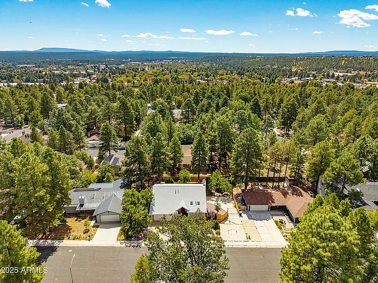 1535 E Appalachian Rd — Photo 37