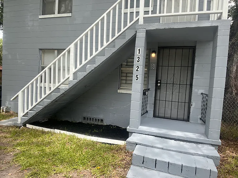 1325 W 25th St #B — Photo 11