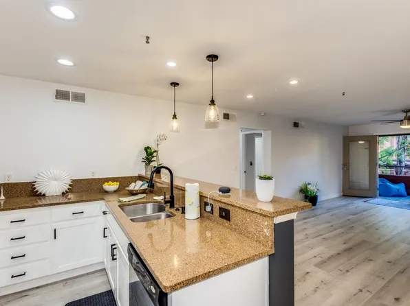 4704 E Paradise Village Pkwy N APT 206, Phoenix, AZ 85032