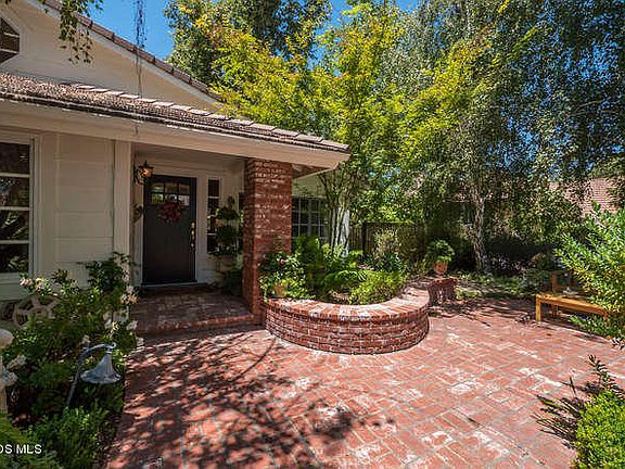 2nd image of 32609 Bowman Knoll Dr