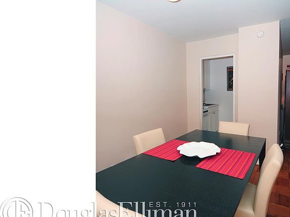 4th image of 211 E 53rd St APT 4M
