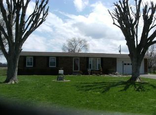 15916 Hedgesview Dr, Ashville, OH 43103