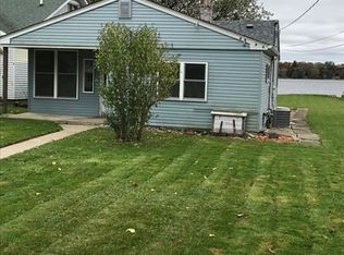 22995 W Lake Shore Dr, Antioch, IL 60002