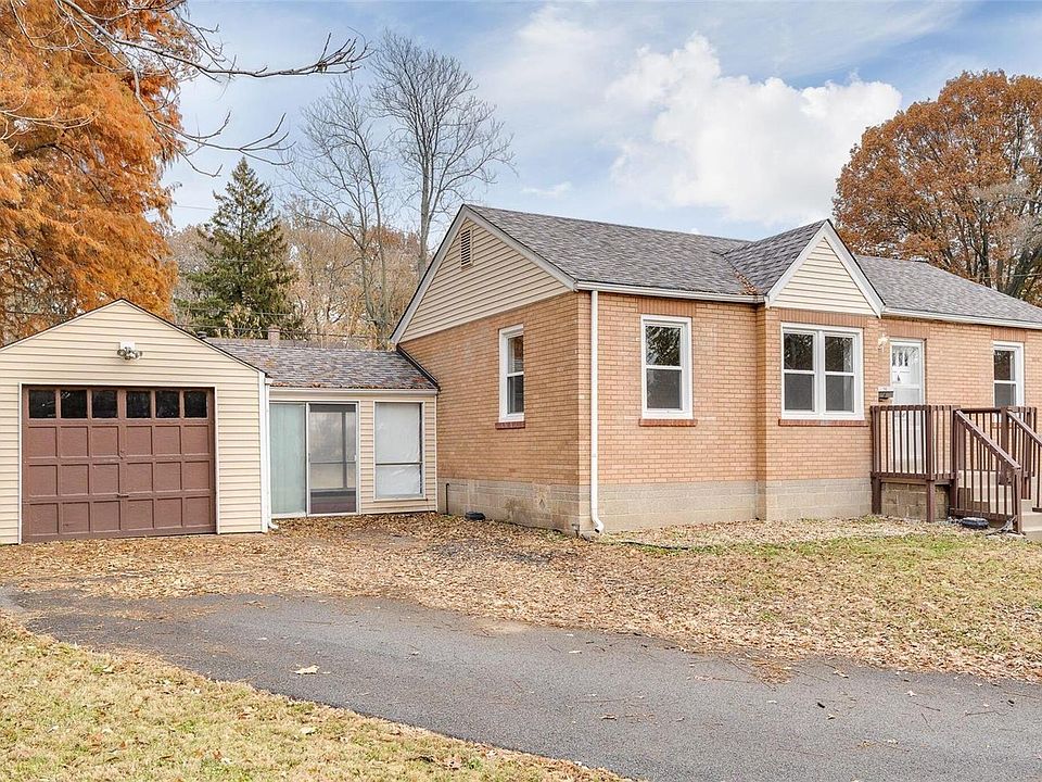 1st image of 9 Saint Martha Ct