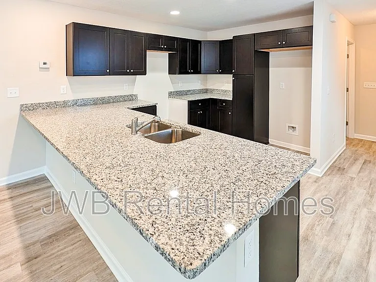 8719 Galveston Ave — Photo 2