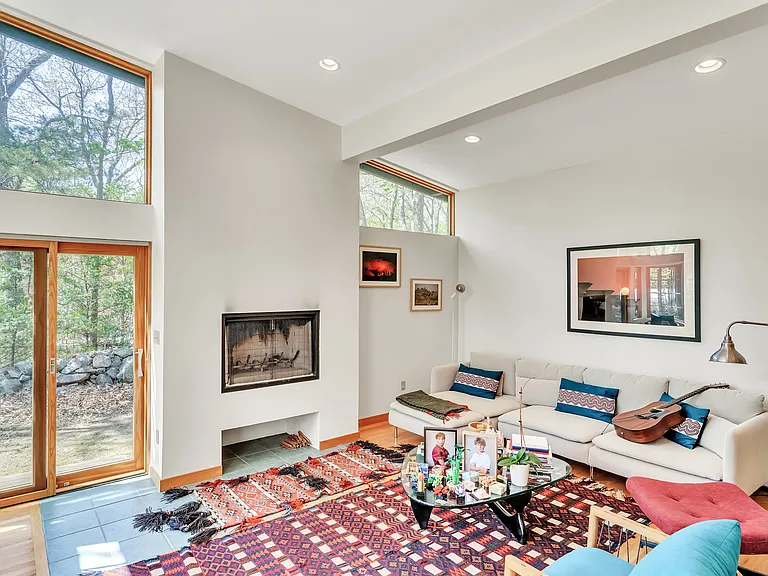 15 Trotting Horse Dr — Photo 5