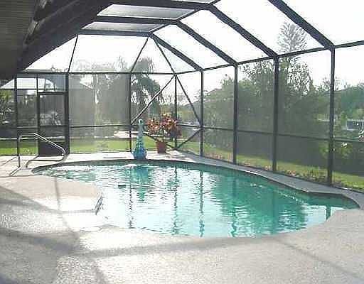 Screened Pool & Spa
