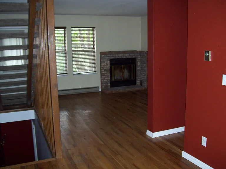 3200 Azalea Dr #F3 — Photo 2