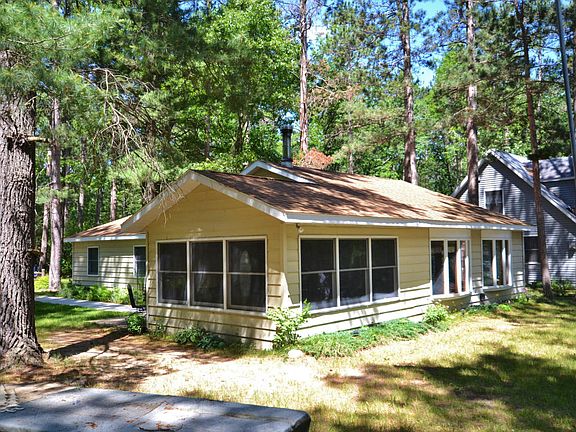 3rd image of 1421 Woodland Dr