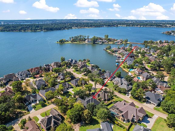 2nd image of 319 Palais Verde Rd