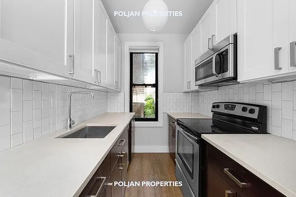 Sold by Poljan Properties Inc. | media 3