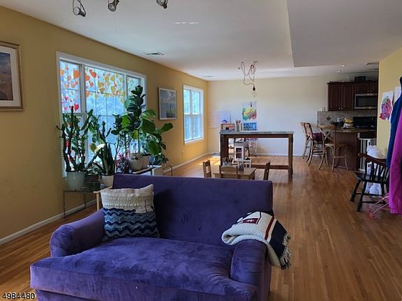 4th image of 17-25 Church St Unit 1