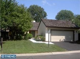 11 Fetlock Ln, Blue Bell, PA 19422