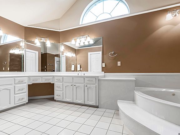 5th image of 17831 General Forrest Ave