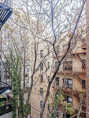 5th image of 1558 York Ave APT 3B