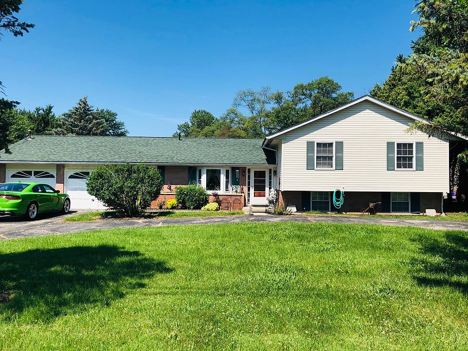1st image of 2563 Curren Dr