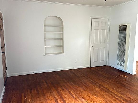 4th image of 704-706 E Orange St #704