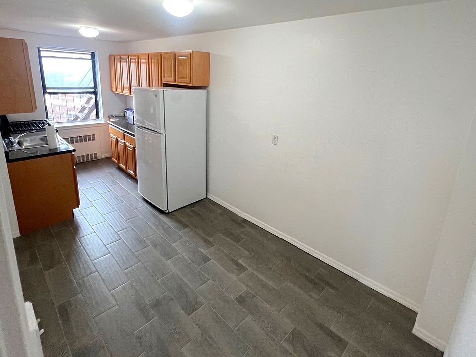 Large renovated kitchen, room for dining table