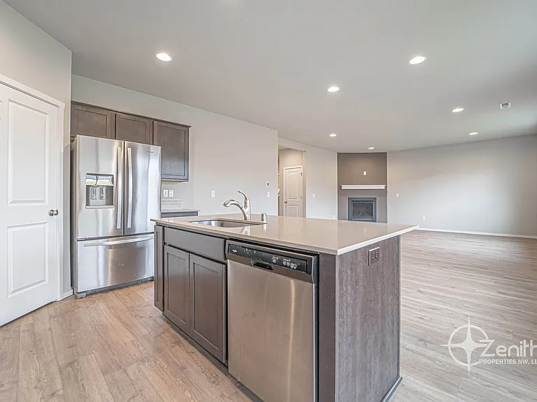 2608 S White Salmon Dr — Photo 17