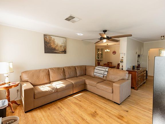 5th image of 230 W 25th St