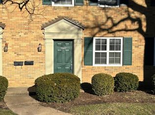 1542 Swallow Dr, Saint Louis, MO