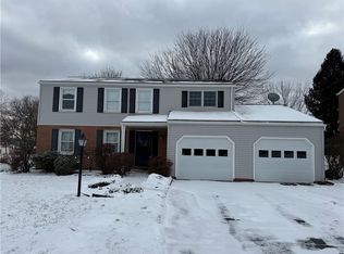 110 Woodbury Dr, Butler, PA 16001