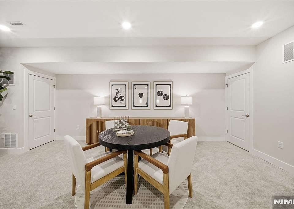 1st image of 13 Pimlico Place