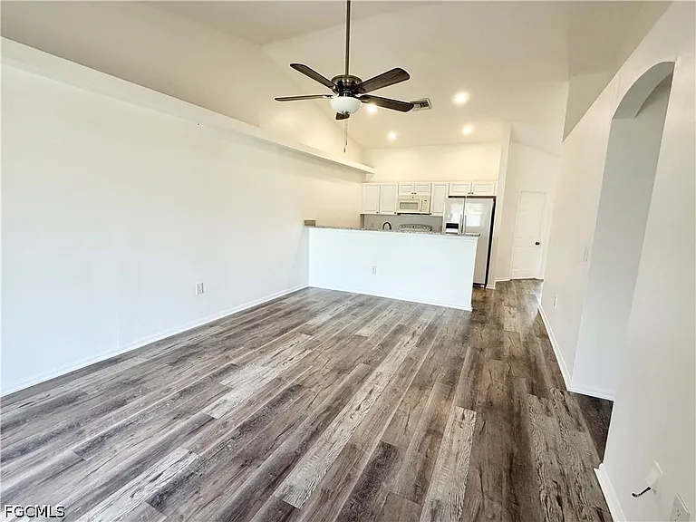 3231 Skyline Blvd #3301 — Photo 2