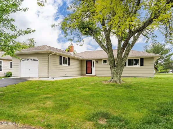 97 Liberta Drive, Toms River, NJ 08757