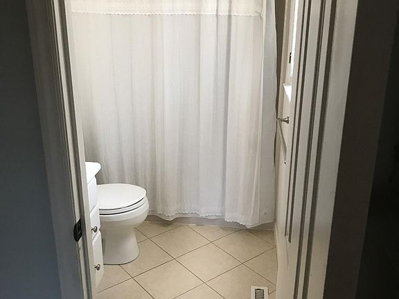 4th image of 1 Cameron Ln