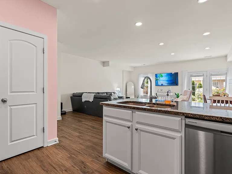42 Polygon Pl — Photo 16