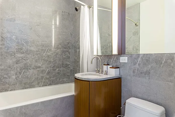 Rented by Chase Global Realty Corp | media 10