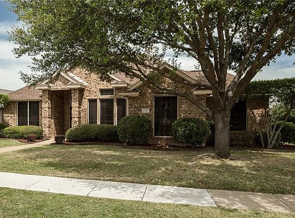 2nd image of 1557 Waterford Dr