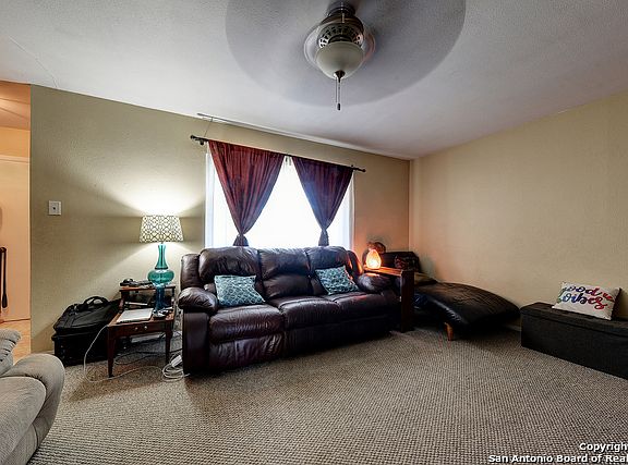 5th image of 421 E Lindbergh Blvd