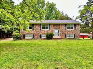 7002 Montague Rd, Greensboro, NC 27409