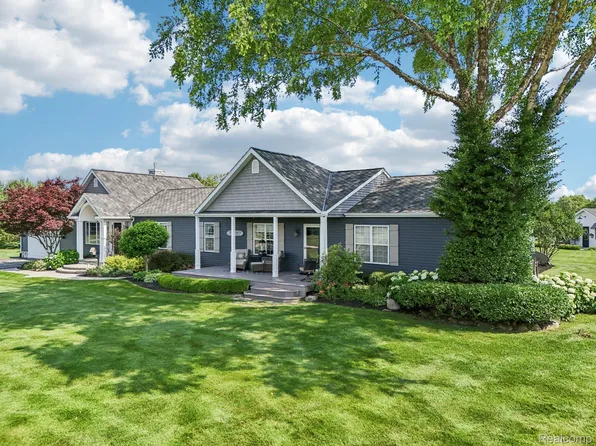 378 Fruitdale Ln, Pinckney, MI 48169