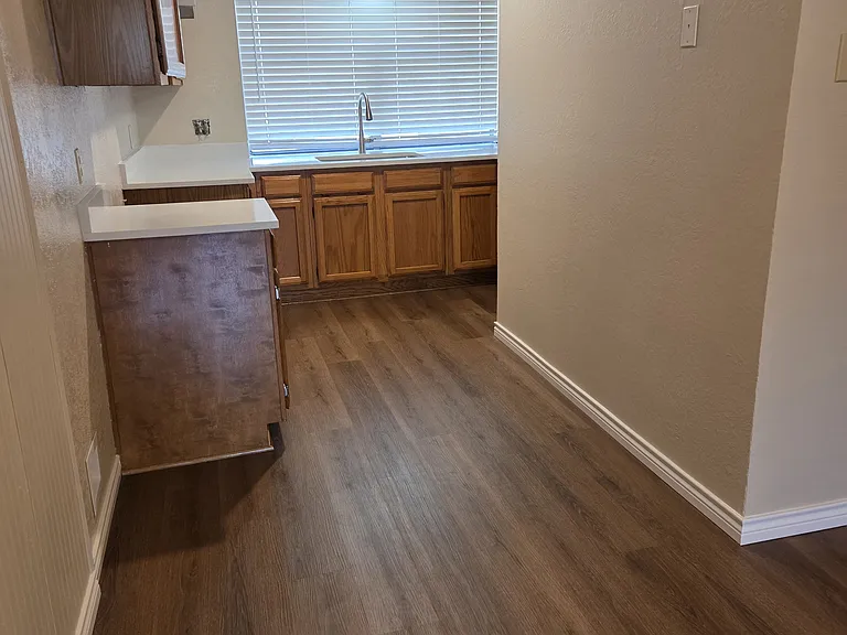 1307 Brady Dr — Photo 8