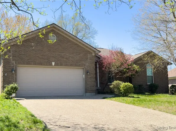 9015 Windsor Drive, Sellersburg, IN 47172